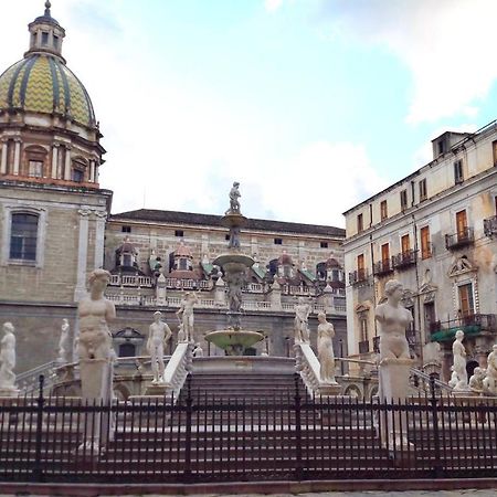 Locazione Breve In Pieno Centro "Blue House" Daire Palermo Dış mekan fotoğraf