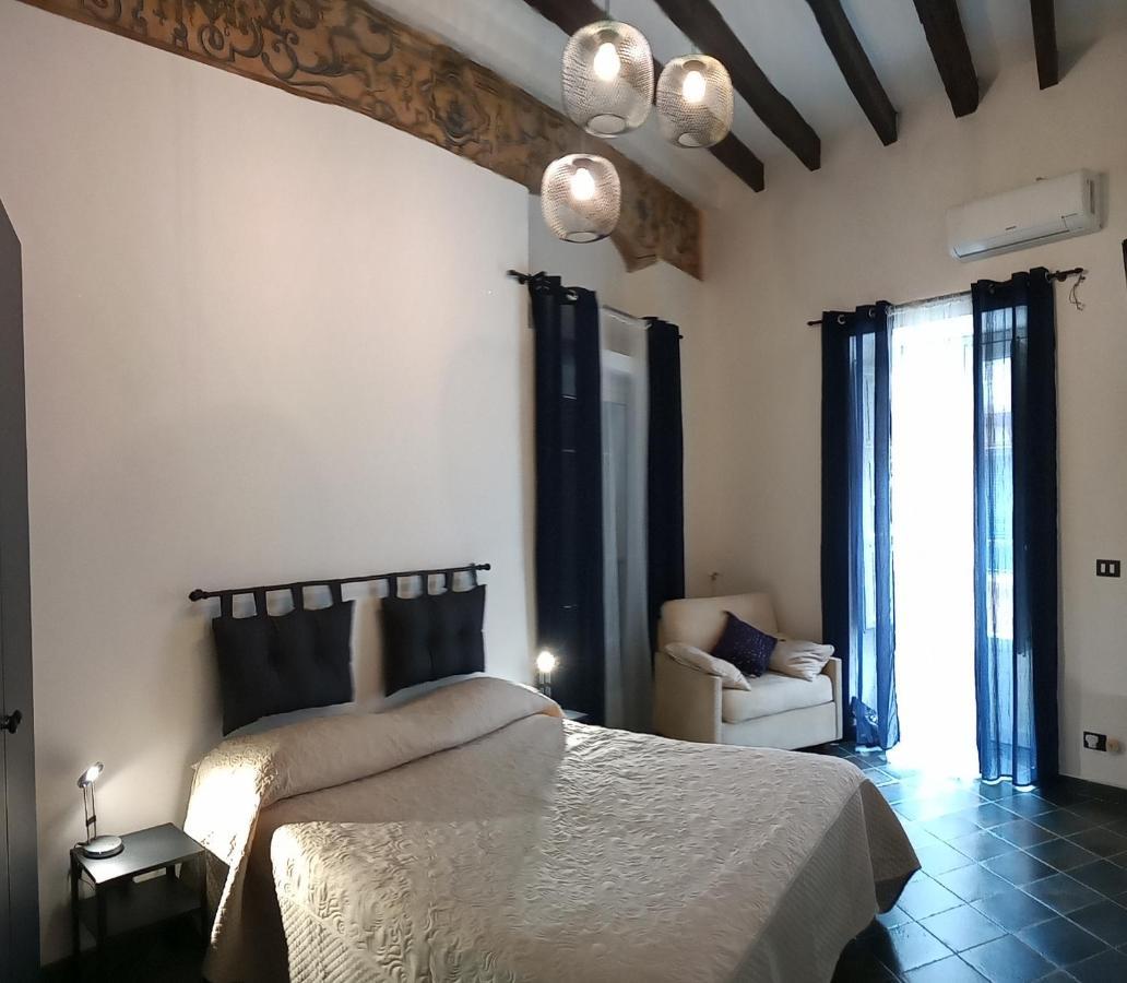 Locazione Breve In Pieno Centro "Blue House" Daire Palermo Dış mekan fotoğraf